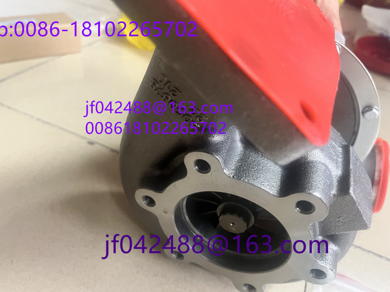 Kubota Parçaları V2607 V3300 V3300-E2B V3300-DI V3300-DI-T V3800-DI-E2B V3800-Di-E3B Z482 Turboşarj